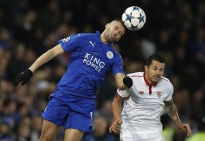 Britain Soccer Football - Leicester City v Sevilla - UEFA Champions League Round of 16 Second Leg - King Power Stadium, Leicester, England - 14/3/17 Leicester City's Islam Slimani in action with Sevilla's Vitolo  Reuters / Darren Staples Livepic