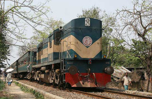 050702_bangladesh_pratidin_train-2