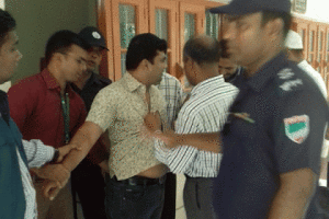 213905_bangladesh_pratidin_Satkhira-Shahid-Arrest(1)