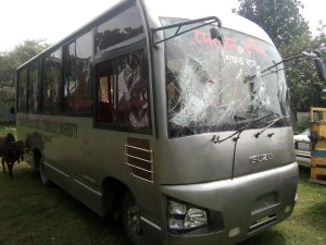 Tangail mbstu car Vandalism pic 10.7.18 (1)